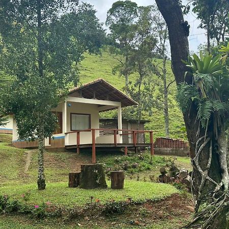 Pousada Camping E Restaurante Vila Dos Arcanjos بوكاينا دي ميناس المظهر الخارجي الصورة