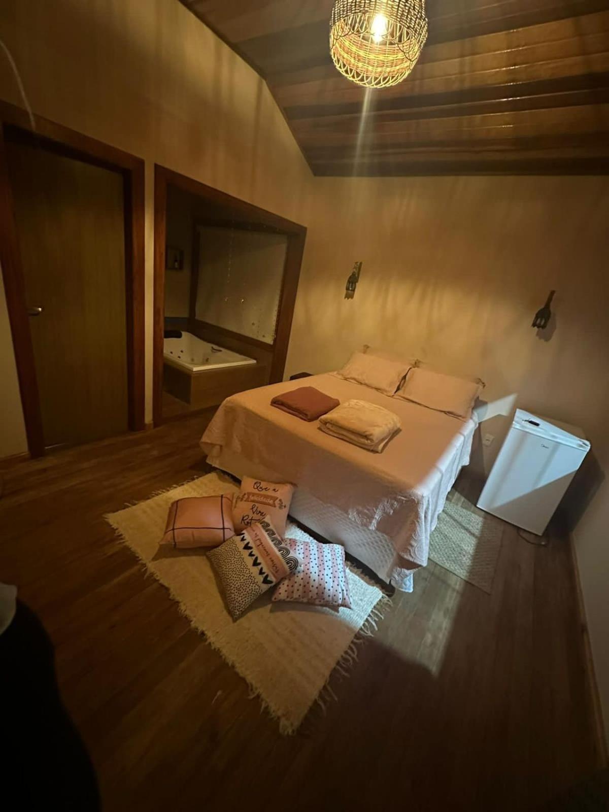 Pousada Camping E Restaurante Vila Dos Arcanjos بوكاينا دي ميناس المظهر الخارجي الصورة